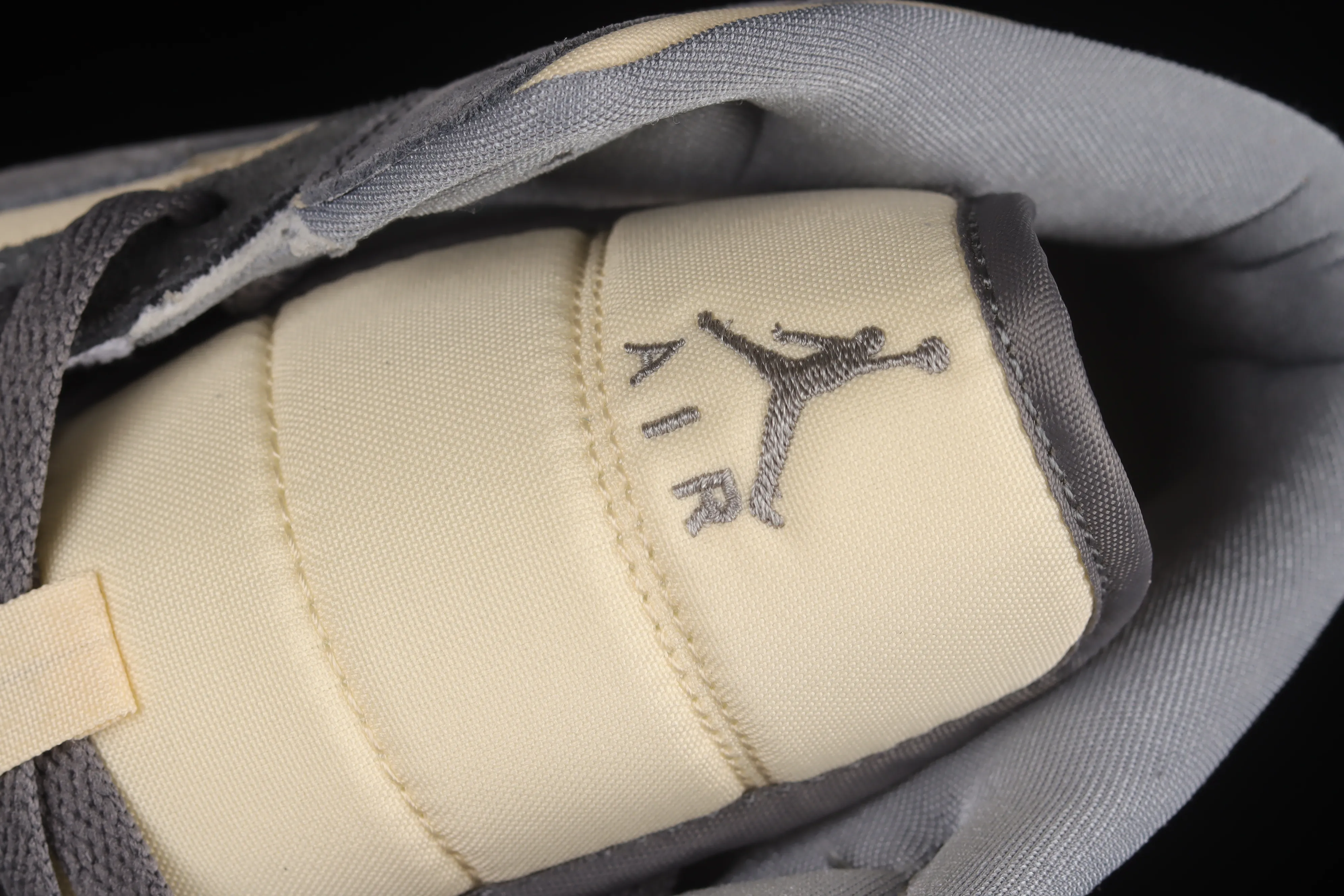 All categories Air Jordan Jordan series basketball shoes Air Jordan 1 Mid Air Jordan 1 Mid AJ1 Joe 1 rice gray coconut milk mid-top basketball shoes DN4281-100